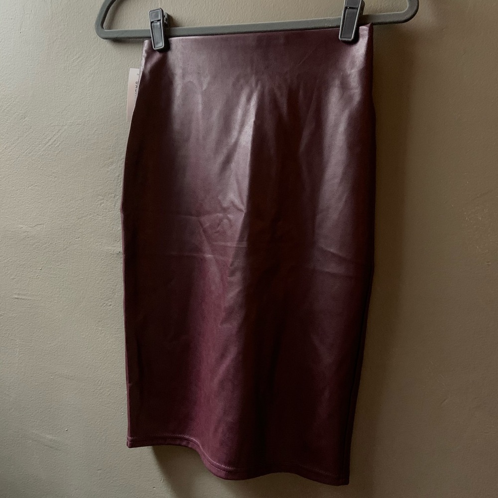 Aritzia Babaton Vegan Leather Skirt